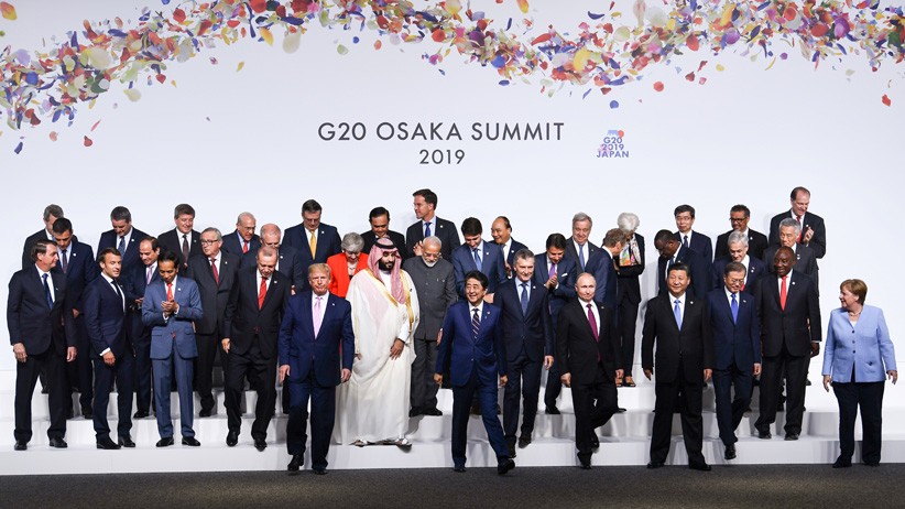 Momen Para Pemimpin Dunia Foto Bersama saat KTT G20 di Osaka - Bagian 2