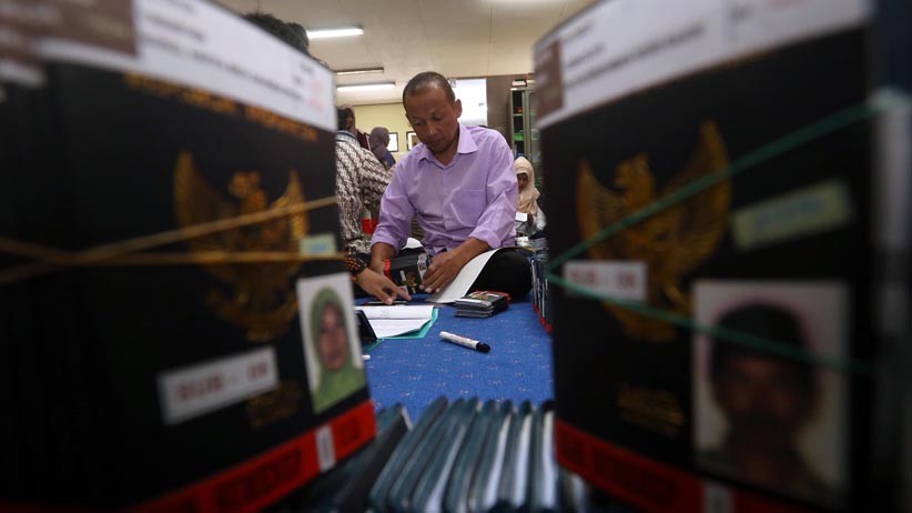 PPIH Embarkasi Surabaya Periksa Kelengkapan Dokumen Calon Jemaah Haji