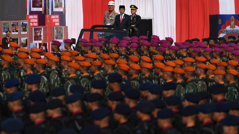 Presiden Jokowi Pimpin Upacara HUT ke-73 Bhayangkara - Bagian 2