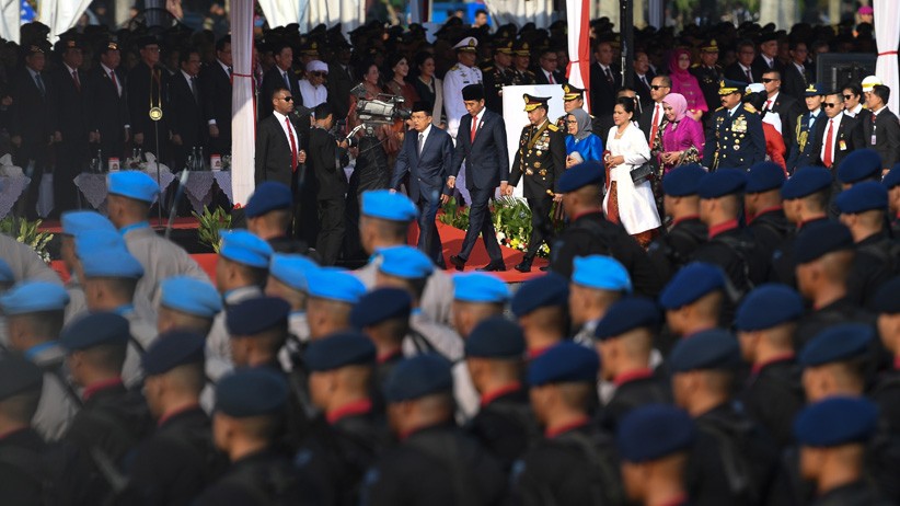 Presiden Jokowi Pimpin Upacara HUT ke-73 Bhayangkara - Bagian 3
