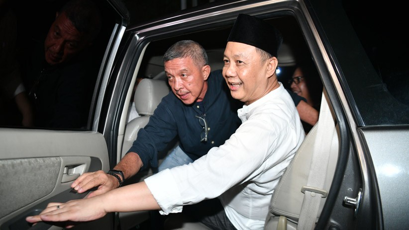 Divonis Bebas, Begini Ekspresi Syafruddin Temenggung saat Keluar Penjara - Bagian 1