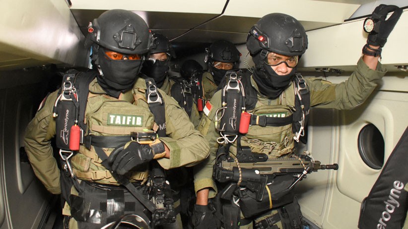 Aksi Prajurit Yontaifib 2 Marinir Terjun Tempur Latihan Armada Jaya XXXVII - Bagian 1