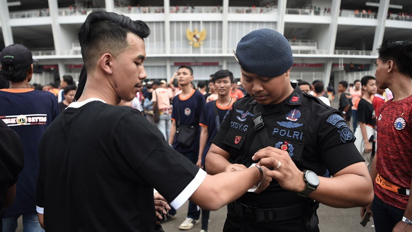 Jelang Laga Persija Vs Persib, Stadion GBK Dijaga Ketat - Bagian 2