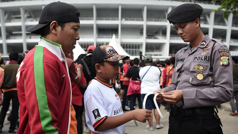 Jelang Laga Persija Vs Persib, Stadion GBK Dijaga Ketat - Bagian 1