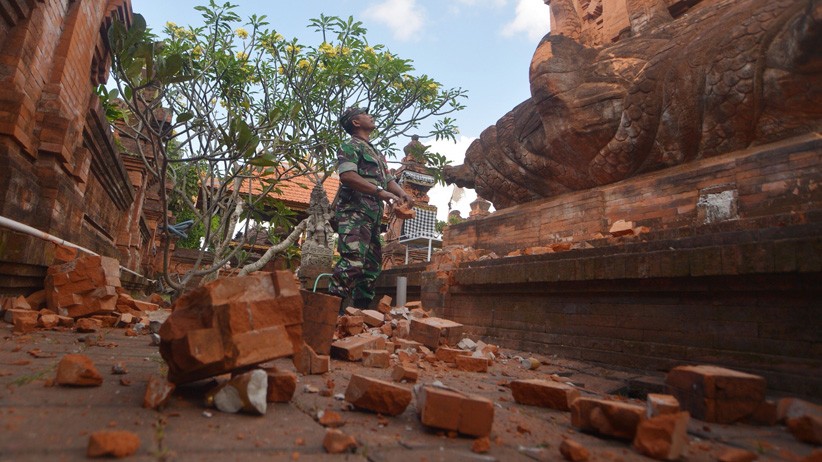 Gempa Berkekuatan 6 SR Guncang Bali, Tembok Pura di Denpasar Runtuh