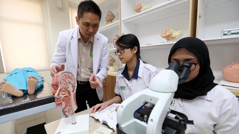 Mahasiswa Kedokteran Universitas Surabaya Raih Juara II RMO 2019 - Bagian 2