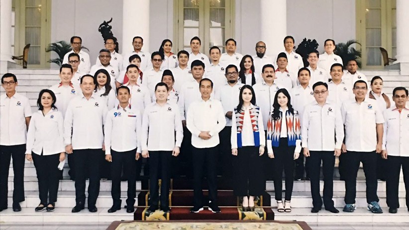 Momen HT dan Kader Perindo Bertemu Jokowi di Istana Bogor - Bagian 1