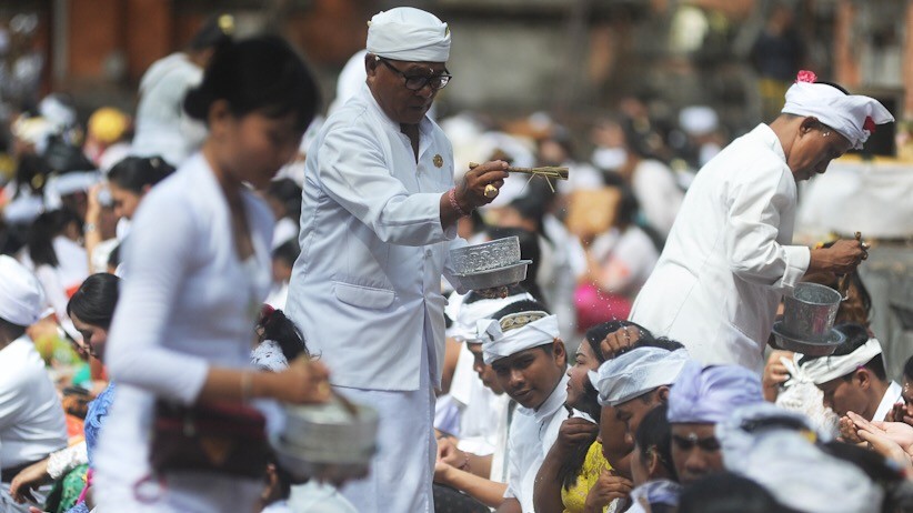 Umat Hindu Bali Gelar Upacara Hari Raya Galungan