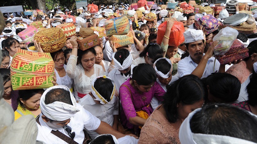 Umat Hindu Bali Gelar Upacara Hari Raya Galungan