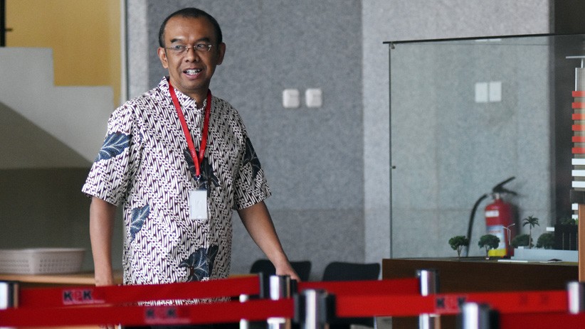 KPK Periksa Sesmenpora Terkait Kasus Suap Dana Hibah KONI - Bagian 1