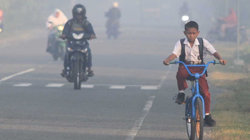 Kabut Asap Tebal Ganggu Aktivitas Warga Aceh Barat