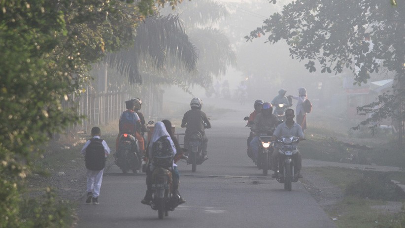 Kabut Asap Tebal Ganggu Aktivitas Warga Aceh Barat