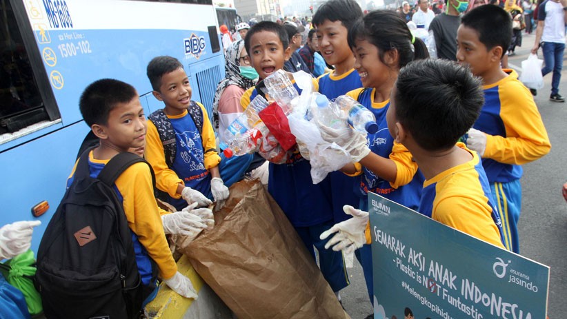Asuransi Jasindo Ajak Anak-Anak Mengurangi Penggunaan Sampah Plastik - Bagian 3