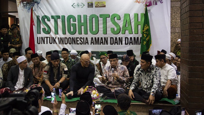 Doakan Indonesia Aman dan Damai, Deddy Corbuzier Ikuti Istigasah PBNU - Bagian 2