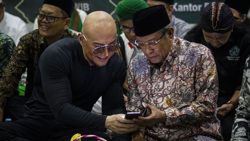 Doakan Indonesia Aman dan Damai, Deddy Corbuzier Ikuti Istigasah PBNU - Bagian 3
