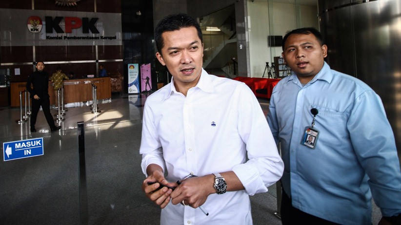 Mantan Atlet Bulu Tangkis Taufik Hidayat Diperiksa KPK - Bagian 1