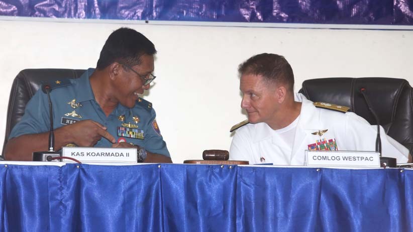 TNI AL dan US Navy Gelar Latihan, Kapal Perang AS Bersandar di Surabaya - Bagian 6