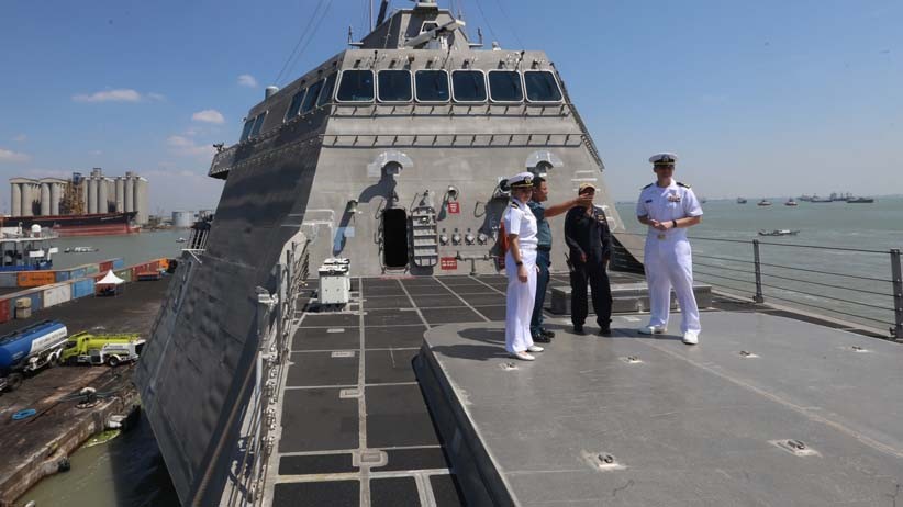 TNI AL dan US Navy Gelar Latihan, Kapal Perang AS Bersandar di Surabaya - Bagian 3