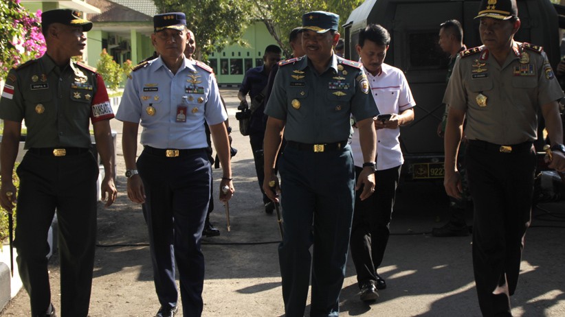 1.442 Personel TNI-Polri Amankan Kedatangan Presiden Jokowi di NTT - Bagian 3