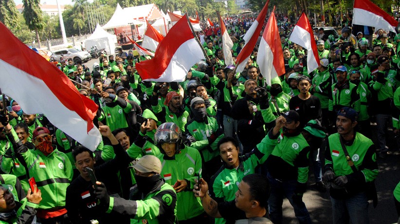 Ratusan Pengemudi Gojek Konvoi Protes Pernyataan Bos Taksi Malaysia