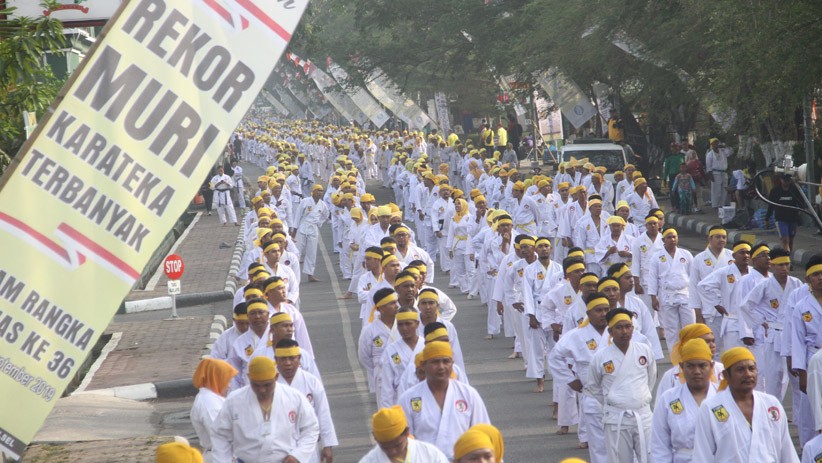 Tampilkan Gerakan Kata, 5.500 Karateka Kalsel Pecahkan Rekor MURI - Bagian 2
