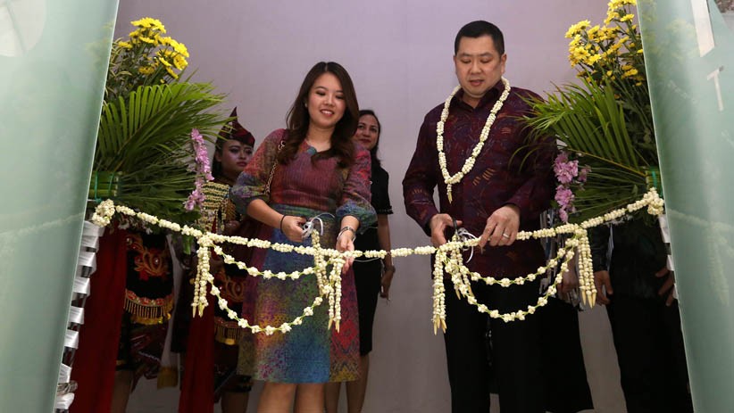 HT Resmikan MNC Travel Surabaya - Bagian 3