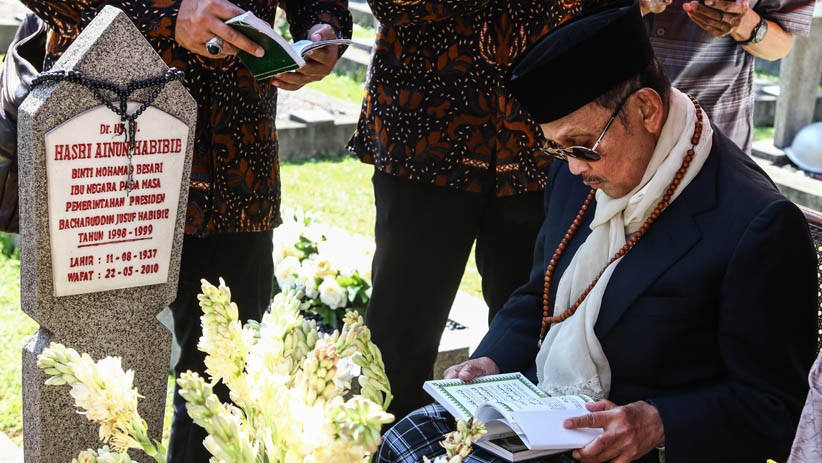 Foto-Foto Mengenang Bapak Teknologi Indonesia, BJ Habibie - Bagian 3