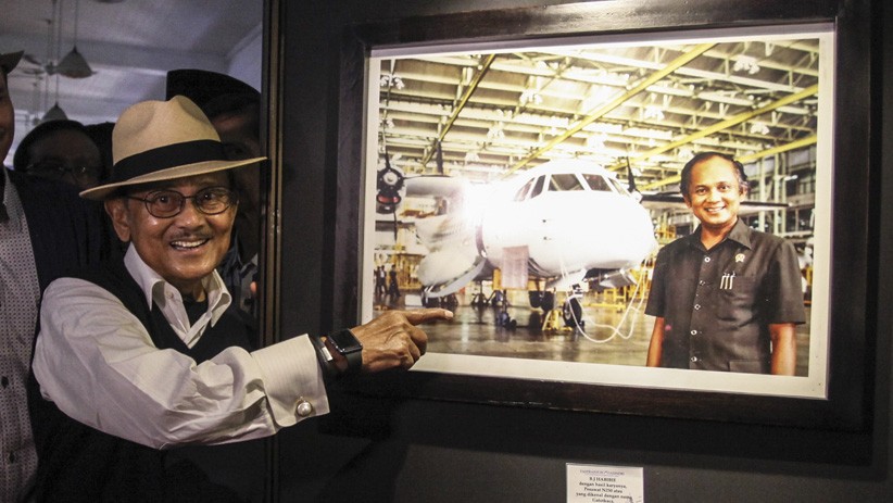 Foto-Foto Mengenang Bapak Teknologi Indonesia, BJ Habibie - Bagian 2