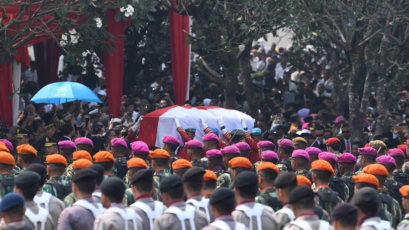 Momen Pemakaman Presiden RI ke-3 BJ Habibie - Bagian 2