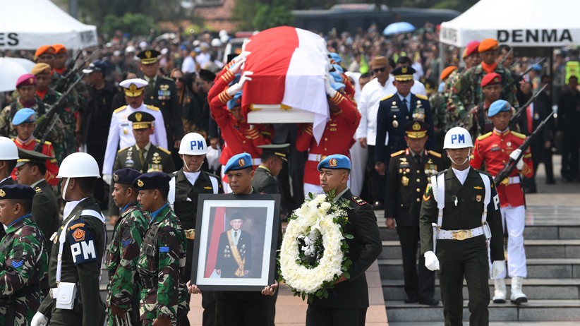 Momen Pemakaman Presiden RI ke-3 BJ Habibie - Bagian 1