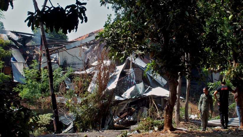 Gudang Bahan Peledak Brimob Polda Jateng Meledak, Atap Rumah Warga Hancur