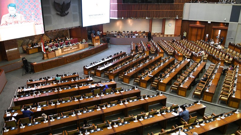 Deretan Kursi Kosong Rapat Paripurna DPR Pengesahan Revisi UU KPK - Bagian 2