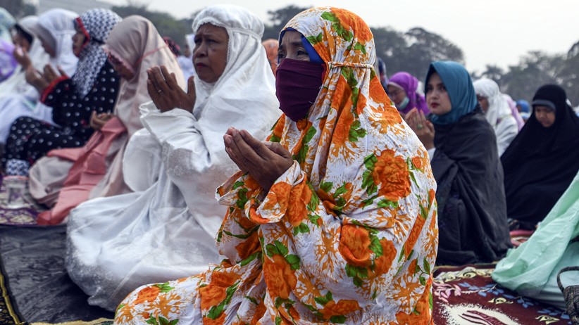 Memohon Hujan Turun, Ribuan Warga Palangkaraya Salat Istisqa - Bagian 3