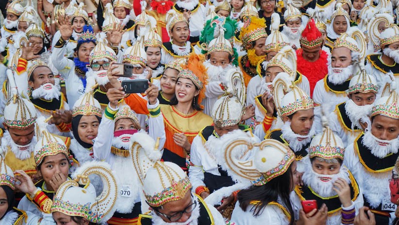 257 Seniman Pecahkan Rekor MURI Pemakaian Kostum Wayang Orang Terbanyak - Bagian 4