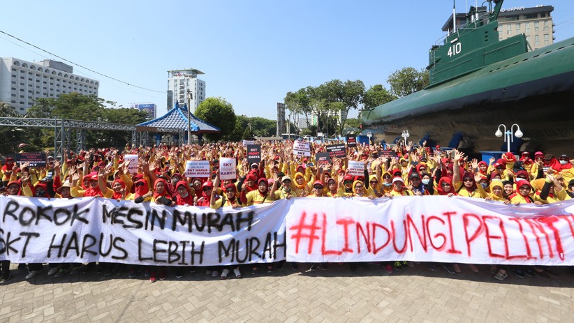 1.000 Ibu-Ibu Pelinting Rokok Minta Pemerintah Lindungi Segmen SKT di Indonesia - Bagian 4