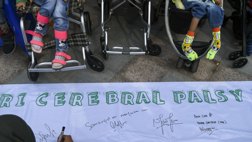 Aksi Kepedulian terhadap Penderita Celebral Palsy - Bagian 3