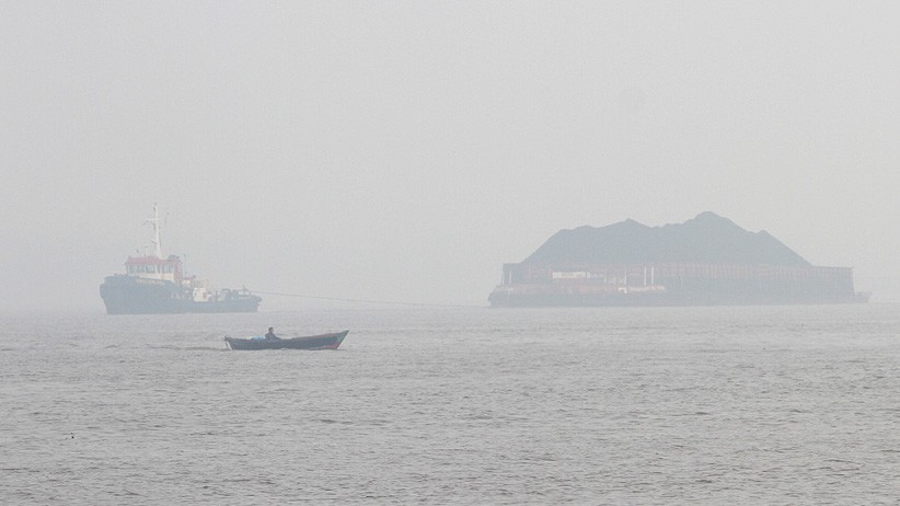 Kota Banjarmasin Kembali Diselimuti Kabut Asap akibat Karhutla - Bagian 2