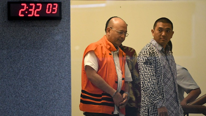 KPK Tahan Wali Kota Medan Dzulmi Eldin - Bagian 2