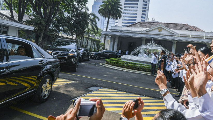 JK Serahkan Memori Jabatan Wakil Presiden kepada Ma'ruf Amin - Bagian 3