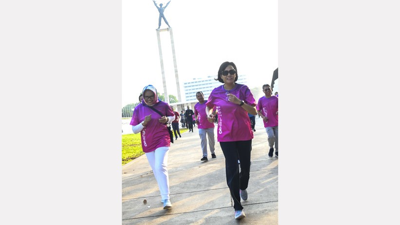 Peringati Hari Oeang, Sri Mulyani Lari Pagi bersama Ratusan Karyawan Kemenkeu - Bagian 4