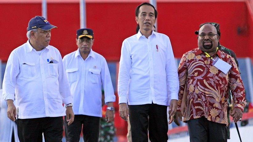 Presiden Jokowi Resmikan Jembatan Holtekamp di Papua - Bagian 2