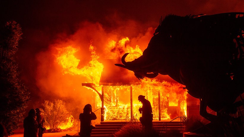 Bencana Kebakaran California Semakin Parah, 180.000 Orang Mengungsi - Bagian 1