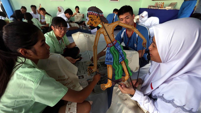 Pelajar Taiwan Belajar Membatik di SMA Muhammadiyah Surabaya - Bagian 2