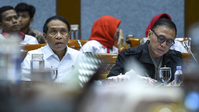 Menpora, Ketum PSSI dan DPR Bahas Pertimbangan Naturalisasi Atlet Sepak Bola - Bagian 1