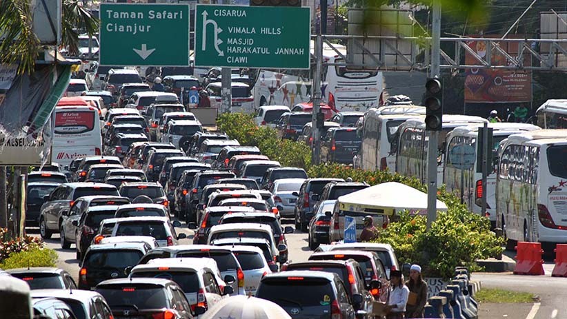 Libur Maulid Nabi Muhammad SAW, Jalur Puncak Macet Panjang - Bagian 1