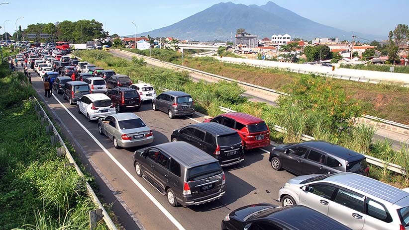 Libur Maulid Nabi Muhammad SAW, Jalur Puncak Macet Panjang - Bagian 2