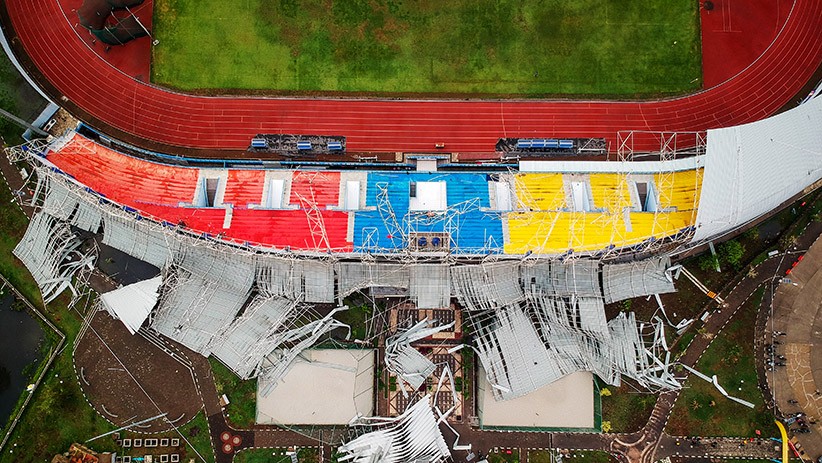 Foto-Foto Atap Stadion Sport Center Jabar Ambruk - Bagian 3