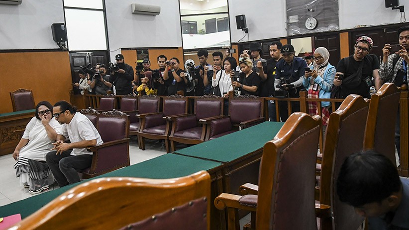 Komedian Nunung Dituntut 1,5 Tahun Penjara - Bagian 2