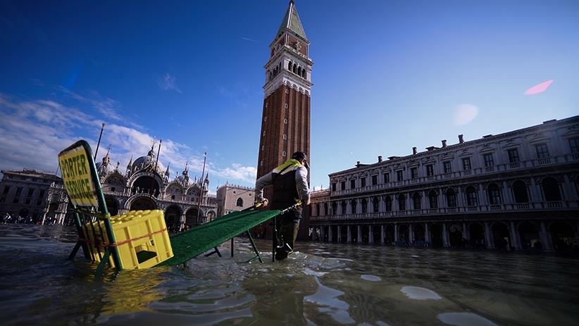 Foto-Foto Kota Venesia Terendam Banjir, Kerugian hingga Jutaan Euro - Bagian 2