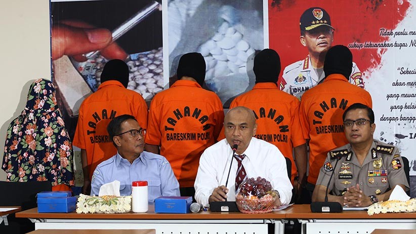 Bareskrim Polri Tangkap 7 Nelayan Gunakan Bom Ikan, 8.295 Detonator Diamankan - Bagian 1